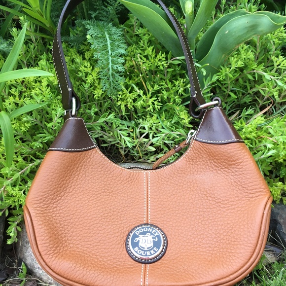 Dooney and Burke brown leather pocket book - Picture 8 of 8